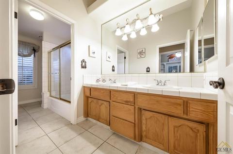 1601 Leaf Crest Ln, Bakersfield, CA 93314 photo 30