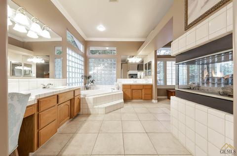 1601 Leaf Crest Ln, Bakersfield, CA 93314 photo 22