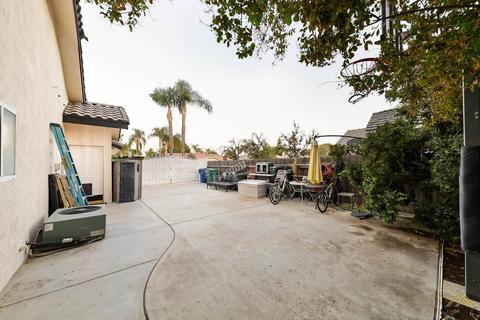1601 Leaf Crest Ln, Bakersfield, CA 93314 photo 45