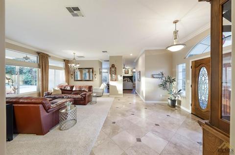 1601 Leaf Crest Ln, Bakersfield, CA 93314 photo 9