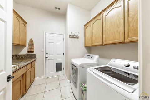 1601 Leaf Crest Ln, Bakersfield, CA 93314 photo 32