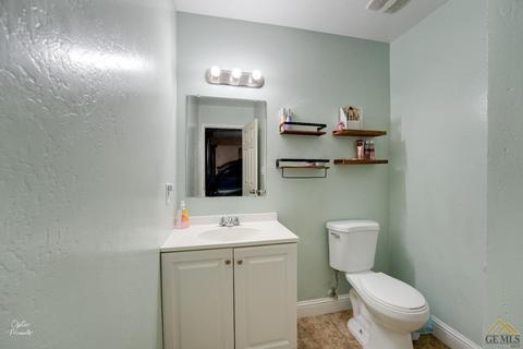 1215 22nd Ave, Delano, CA 93215 photo 24