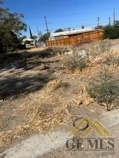 411 Rose Ave, Taft, CA 93268 photo 3
