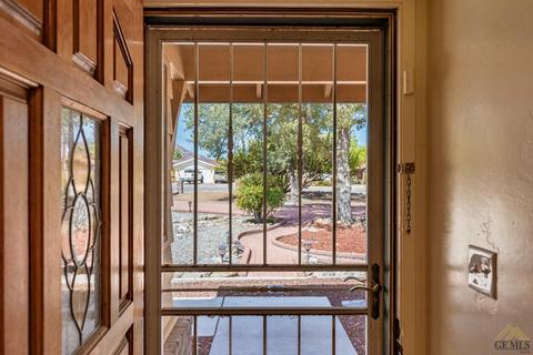 22800 Lake Dr, Tehachapi, CA 93561 photo 8