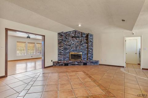 22800 Lake Dr, Tehachapi, CA 93561 photo 16
