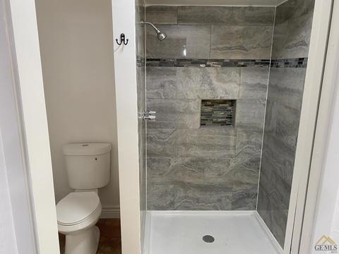 403 Alpine St, Taft, CA 93268 photo 9