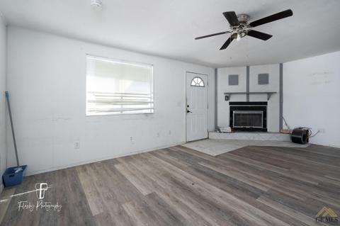 217 E St, Taft, CA 93268 photo 8