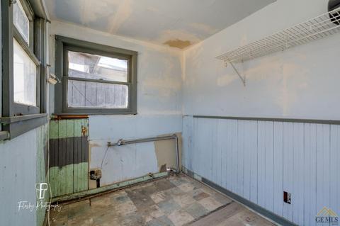 217 E St, Taft, CA 93268 photo 25