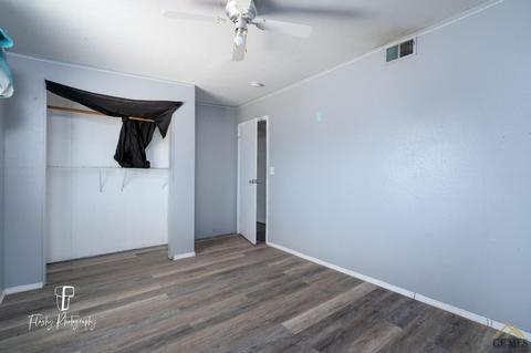 217 E St, Taft, CA 93268 photo 15