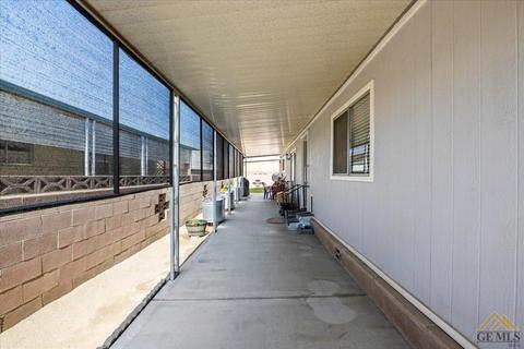 700 44th St, Bakersfield, CA 93301 photo 5