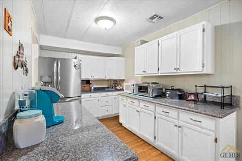 700 44th St, Bakersfield, CA 93301 photo 23
