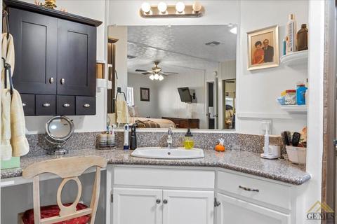 700 44th St, Bakersfield, CA 93301 photo 11
