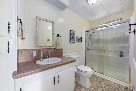 700 44th St, Bakersfield, CA 93301 photo 13
