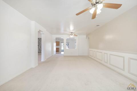 2402 Macau St, Bakersfield, CA 93313 photo 7
