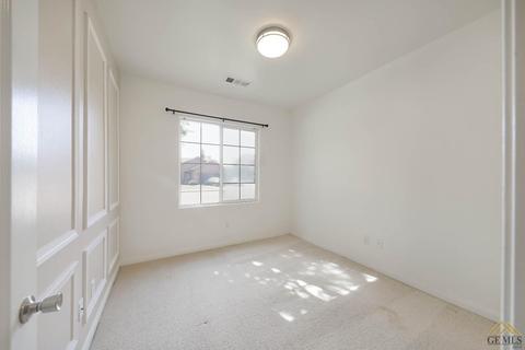 2402 Macau St, Bakersfield, CA 93313 photo 11