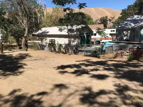 403 South Dr, Lebec, CA 93243 photo 4
