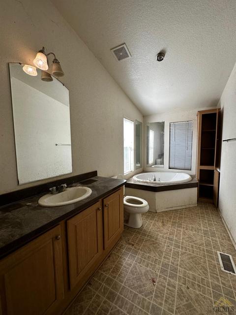 135 Crystal St, Taft, CA 93268 photo 15