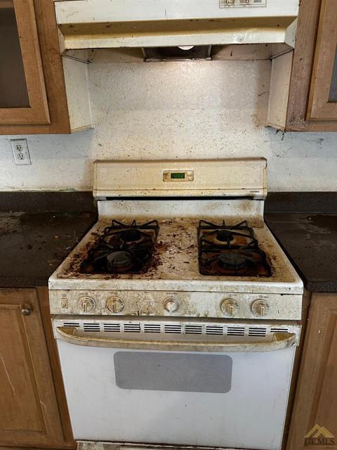 135 Crystal St, Taft, CA 93268 photo 13
