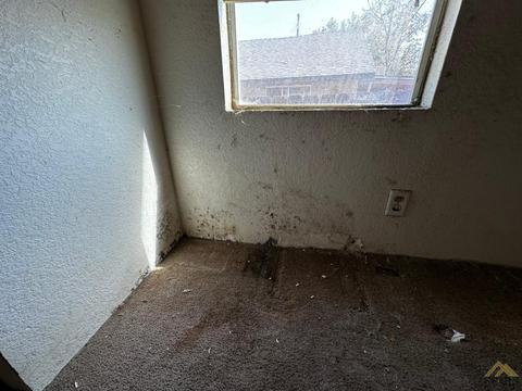 135 Crystal St, Taft, CA 93268 photo 17