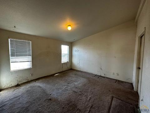 135 Crystal St, Taft, CA 93268 photo 18
