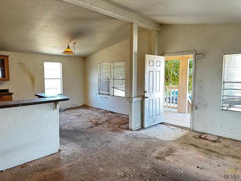 135 Crystal St, Taft, CA 93268 photo 6