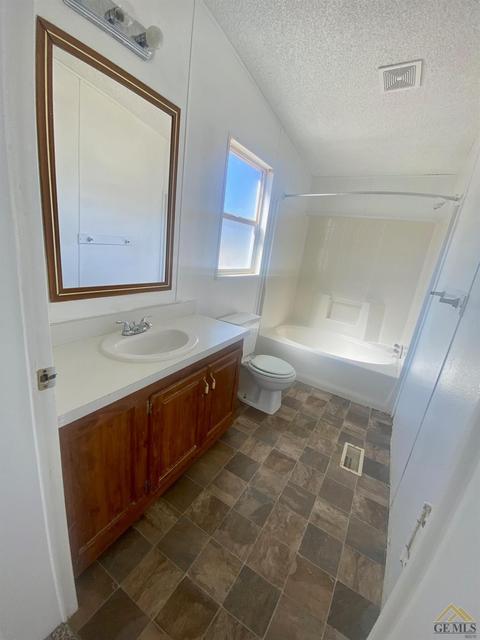 225 Montview Ave, Taft, CA 93268 photo 6