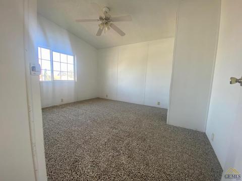 225 Montview Ave, Taft, CA 93268 photo 8