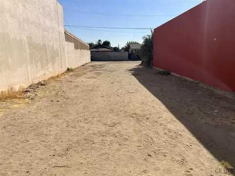223 Bear Mountain Blvd, Arvin, CA 93203 photo 1