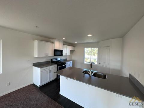 8321 Lambada Ave, Bakersfield, CA 93306 photo 4