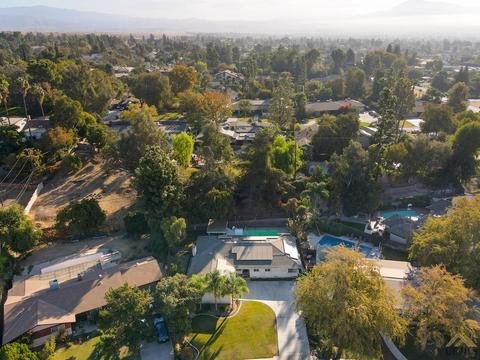 3607 Pickwick Dr, Bakersfield, CA 93306 photo 4