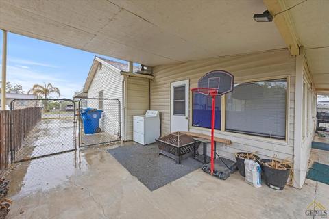 211 Easter St, Bakersfield, CA 93307 photo 29