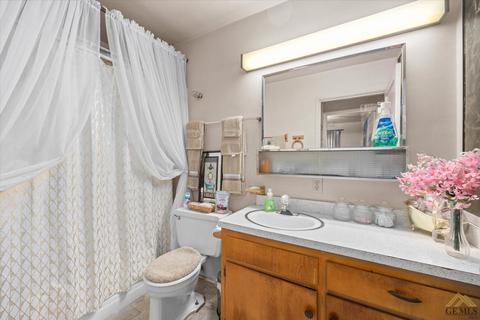 211 Easter St, Bakersfield, CA 93307 photo 18