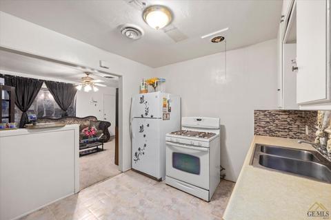 211 Easter St, Bakersfield, CA 93307 photo 13