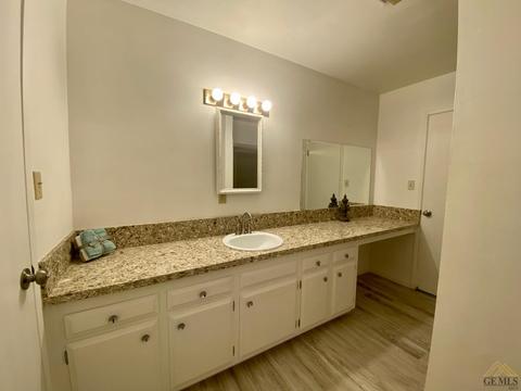 4616 Harris Rd, Bakersfield, CA 93313 photo 17