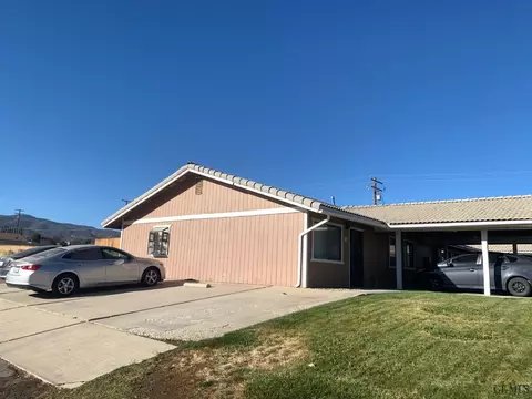 21230 Santa Maria Dr, Tehachapi, CA 93561 photo 2
