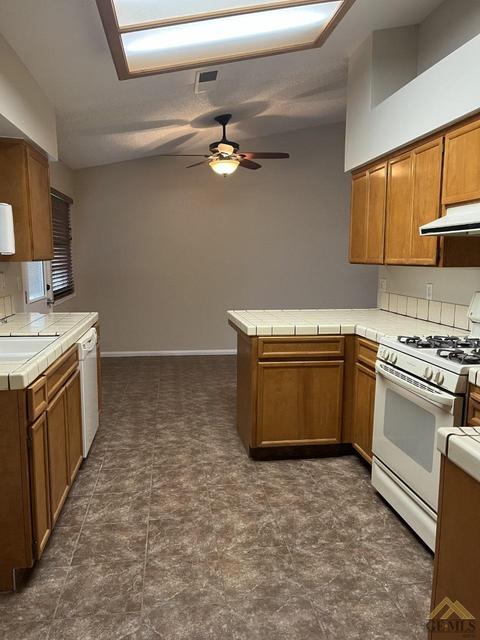 10208 Cave Ave, Bakersfield, CA 93312 photo 14