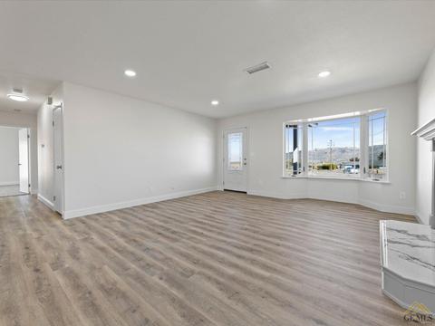 21001 Angel St, Tehachapi, CA 93561 photo 16
