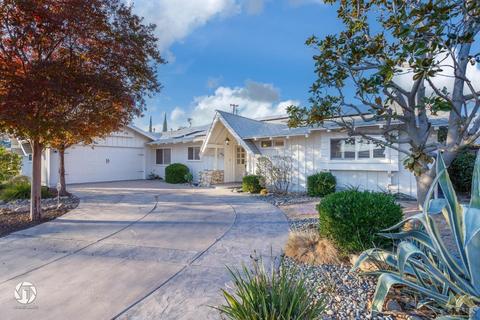 2608 Silver Dr, Bakersfield, CA 93306 photo 4