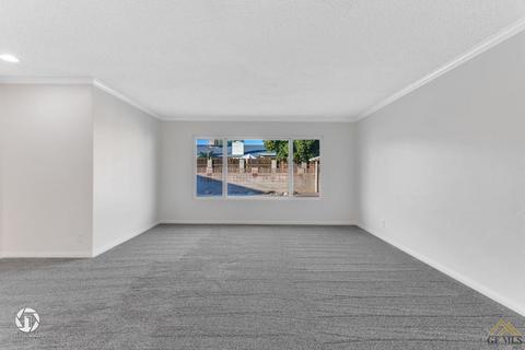 2608 Silver Dr, Bakersfield, CA 93306 photo 9