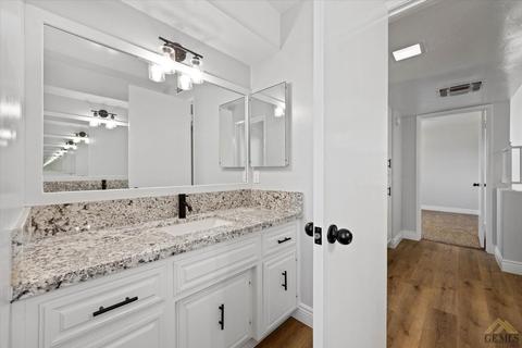 7004 Pointer Ct, Bakersfield, CA 93309 photo 33