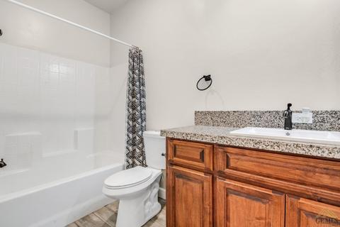 201 E Marengo Ave, Shafter, CA 93263 photo 16