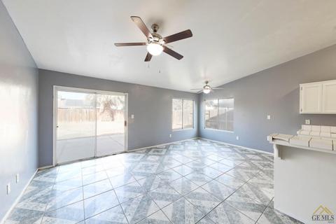9100 Maxwell Ct, Lamont, CA 93241 photo 13