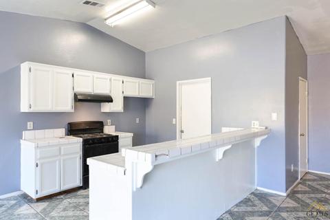 9100 Maxwell Ct, Lamont, CA 93241 photo 10
