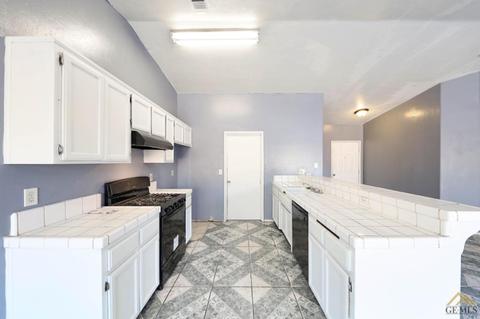 9100 Maxwell Ct, Lamont, CA 93241 photo 11