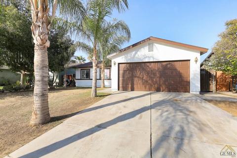 9100 Maxwell Ct, Lamont, CA 93241 photo 4