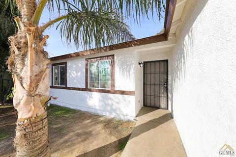 9100 Maxwell Ct, Lamont, CA 93241 photo 5