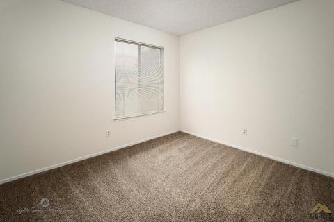 4704 Wetherby Ct, Bakersfield, CA 93311 photo 10
