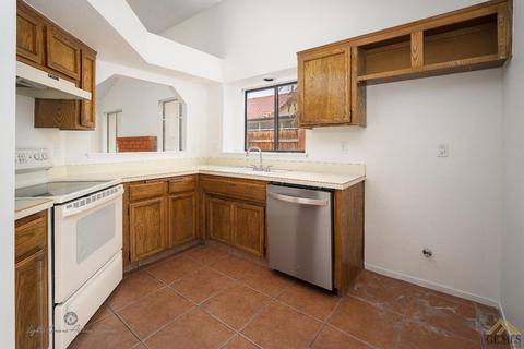 4704 Wetherby Ct, Bakersfield, CA 93311 photo 7
