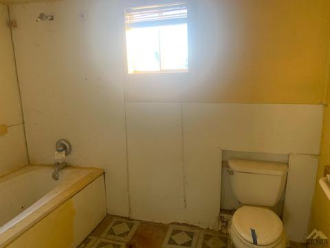 4010 Bishop St, Shafter, CA 93263 photo 11