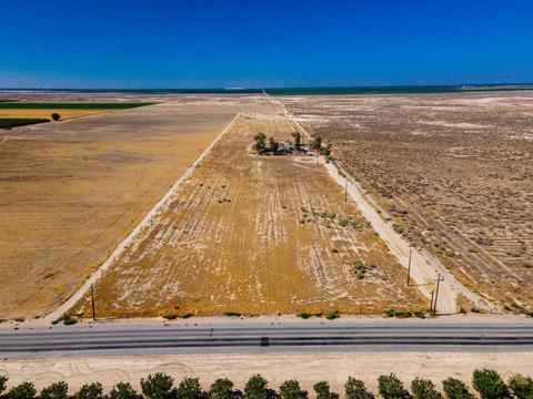 27598 7th Standard Rd, Buttonwillow, CA 93206 photo 1